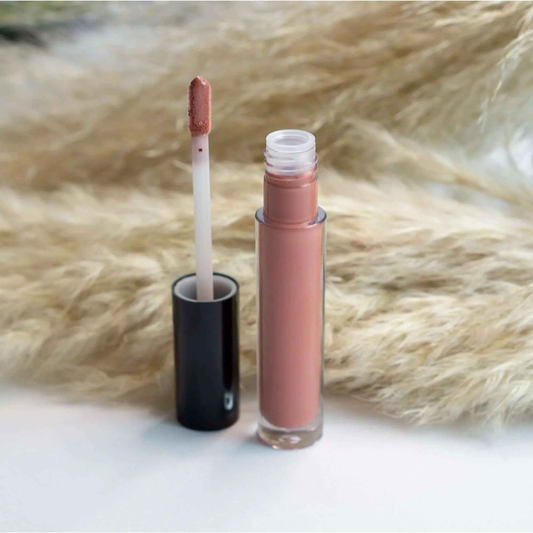 Lip Gloss - Rouge: Luxurious Shine and Hydration for Stunning Lips